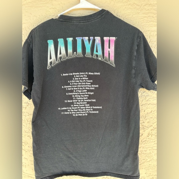 Aaliyah Princess of R&B Graphic Tee Album Tracklist Shirt Y2K Style Size M - Picture 4 of 4